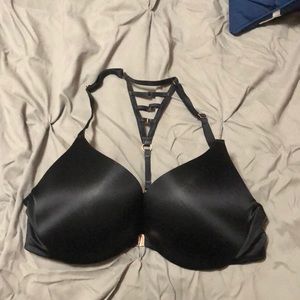 Front closure bra